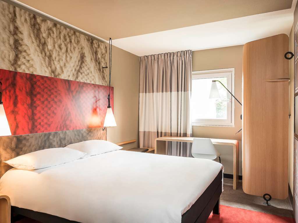 Hotel Ibis Orleans Centre Gare Exterior foto