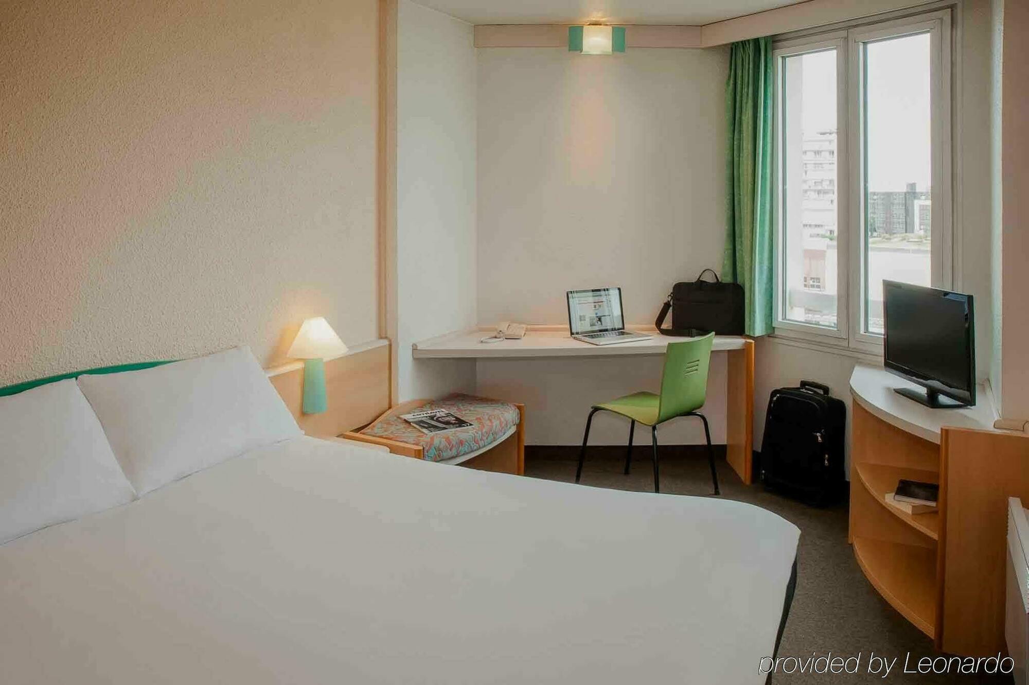 Hotel Ibis Orleans Centre Gare Exterior foto